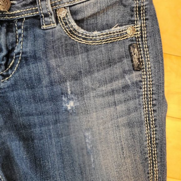 Silver Jeans Capri - Picture 7 of 9